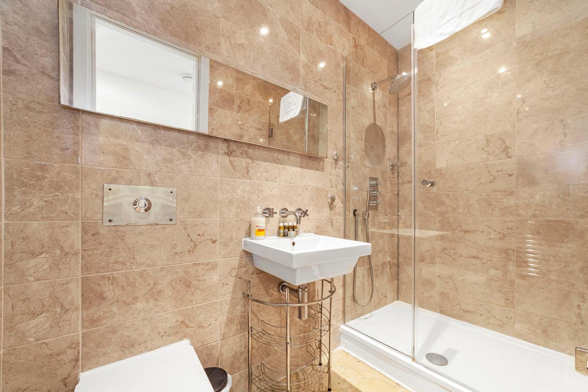 Deluxe Holborn Two Bedroom Apartment London Ngoại thất bức ảnh
